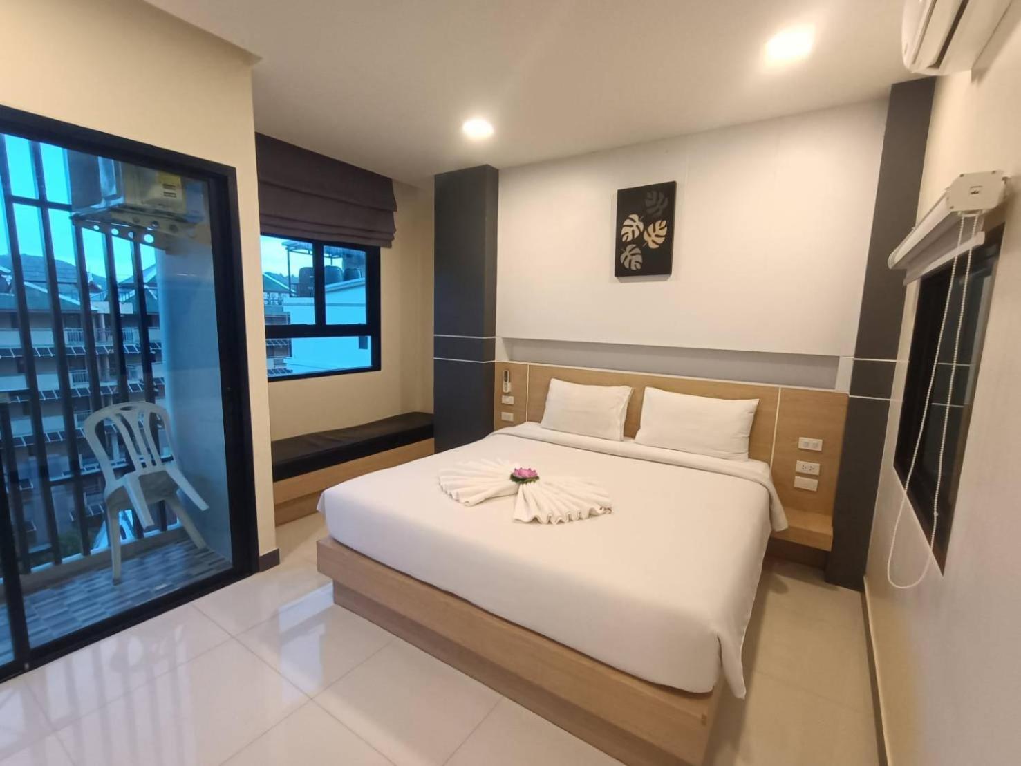 I Am O'Tel Patong Hotell Eksteriør bilde